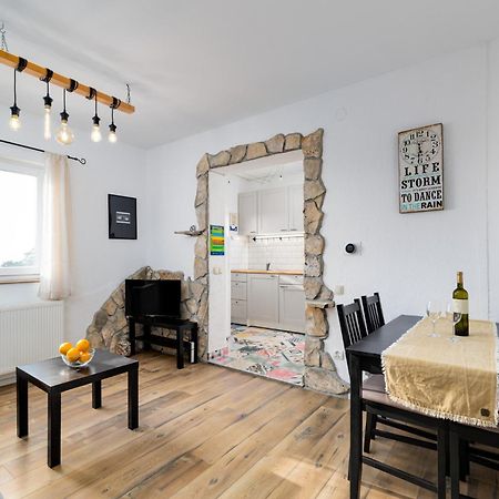Apartment Iskra By El-Pi Tours نجيفيش المظهر الخارجي الصورة
