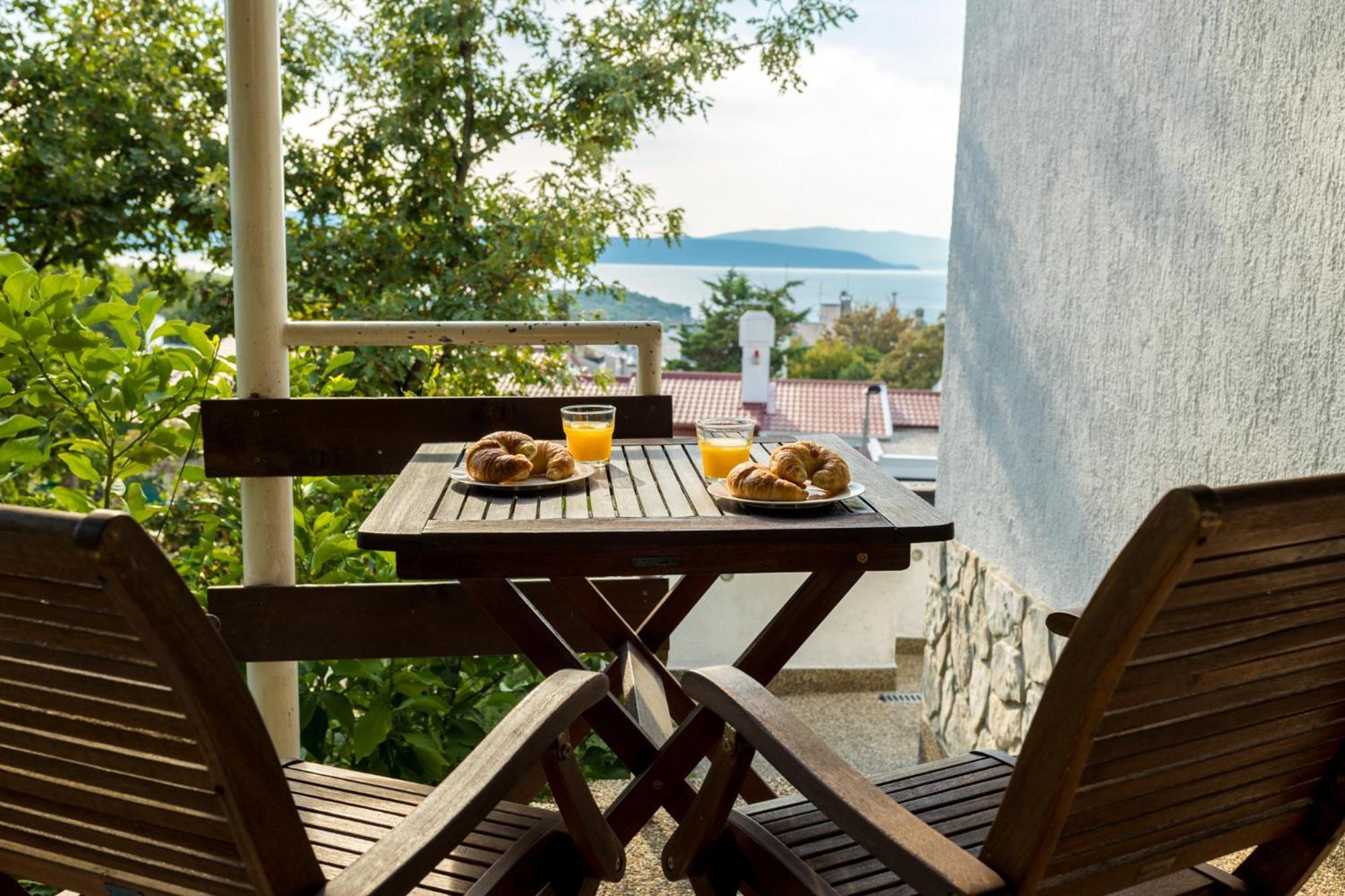 Apartment Iskra By El-Pi Tours نجيفيش المظهر الخارجي الصورة